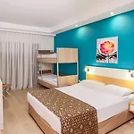 Resort Bay &