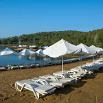 منتجع Bay &