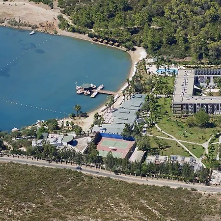 منتجع Bay & 5*