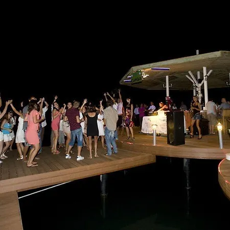 Bay & Guvercinlik (Bodrum)