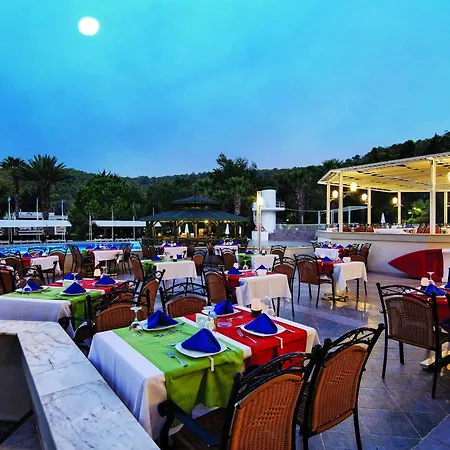 Bay & Guvercinlik (Bodrum)
