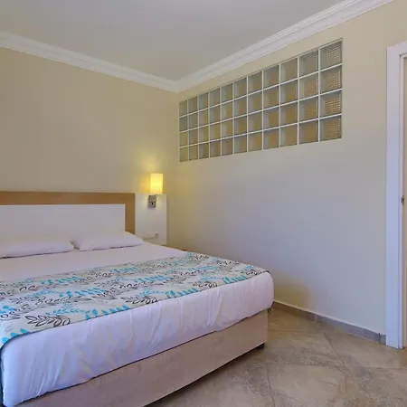 Bay & 5* Guvercinlik (Bodrum)