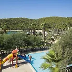 Semesteranläggning (resort) Bay &