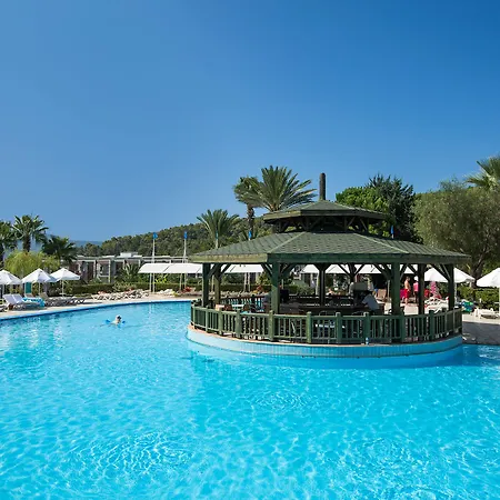 Semesteranläggning (resort) Bay & 5*