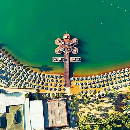 Üdülőközpont Bay &