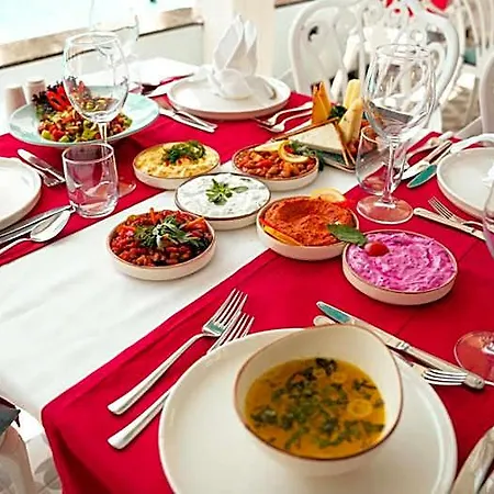 Bay & Üdülőközpont 5*