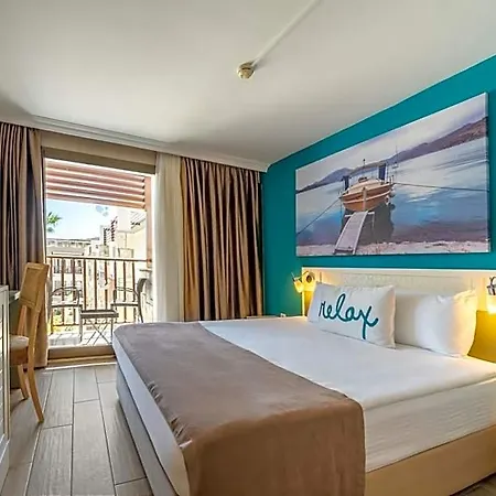 Bay & Üdülőközpont 5*