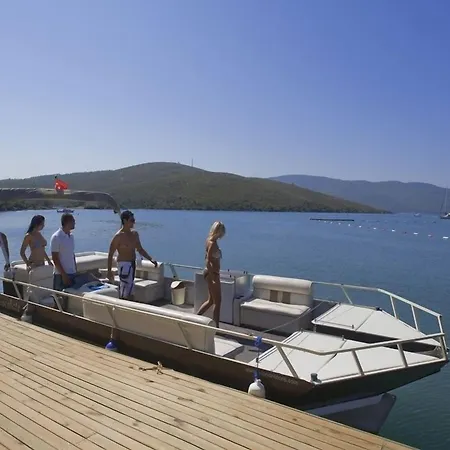 Bay & Guvercinlik (Bodrum)