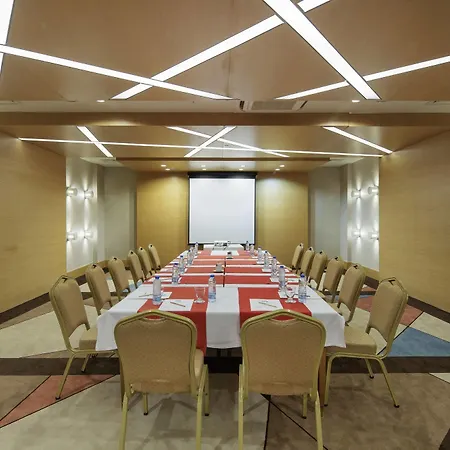 Bay & Üdülőközpont 5*